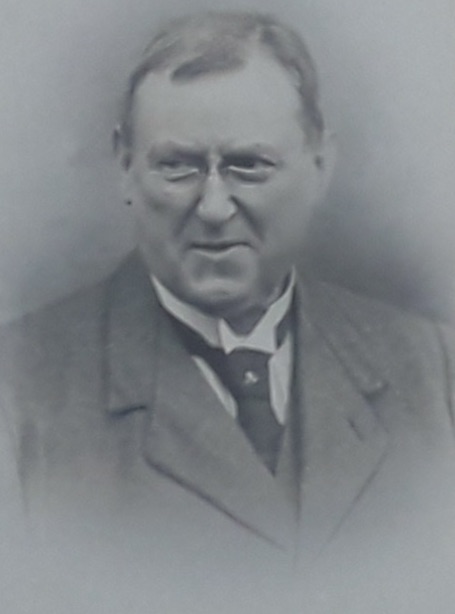  45 - THOMAS MACPHERSON